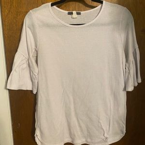 White ribbed shirt with flare sleeves